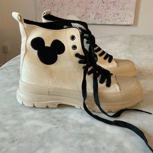 New Disney boots for women size 40